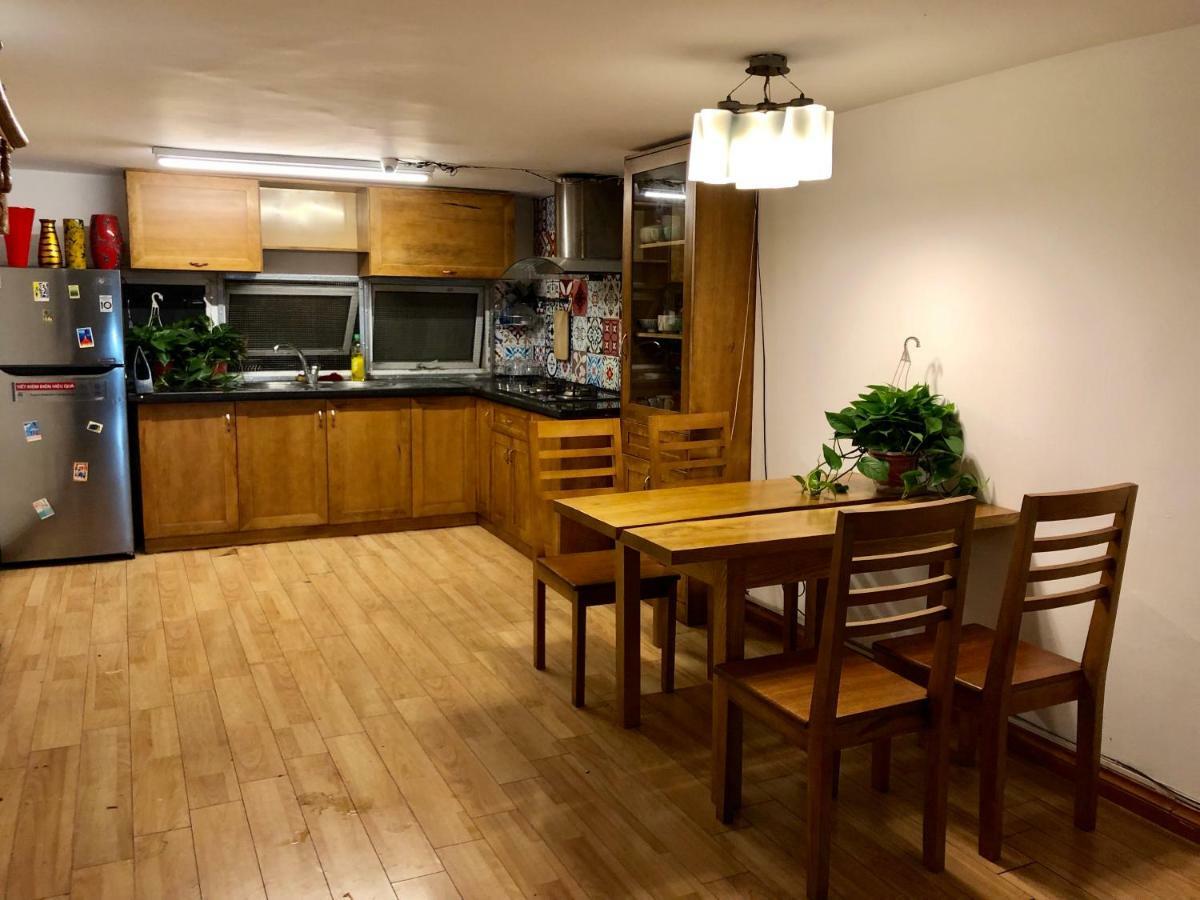 Rustic House Apartment Hanoi Bagian luar foto